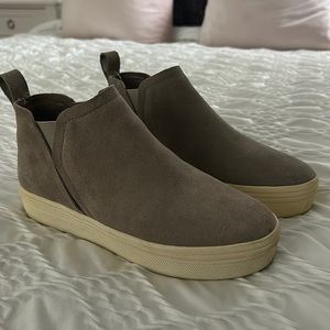 Dolce Vita high top shoes